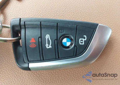 2023 BMW 330Xi xDrive from USA, damaged, VIN 3MW89FF08P8D76199